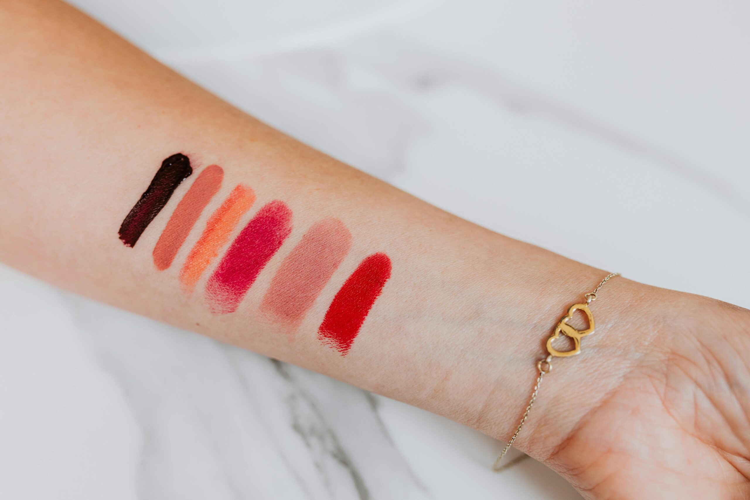 lipstick-tone